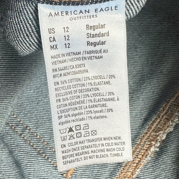 AMERICAN EAGLE High-Rise Flare stretch buckle detail at waist jeans size 12 - Picture 9 of 9